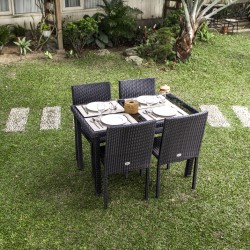 Ensemble repas TABLECHAIRP 4 places en résine tressée noire