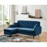 Canapé d'angle SWEETY en velours bleu 4 places avec pieds en métal noir et 2 coussins inclus