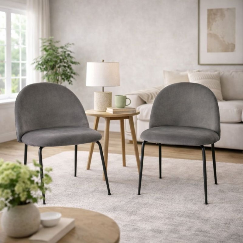 Fauteuil lounge MERMAID en velours gris clair dans un salon moderne et élégant