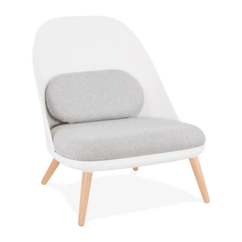 Fauteuil lounge TICOS blanc style scandinave sur fond neutre