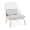 Fauteuil lounge TICOS blanc style scandinave sur fond neutre