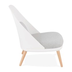 Vue de profil du fauteuil lounge TICOS blanc design nordique