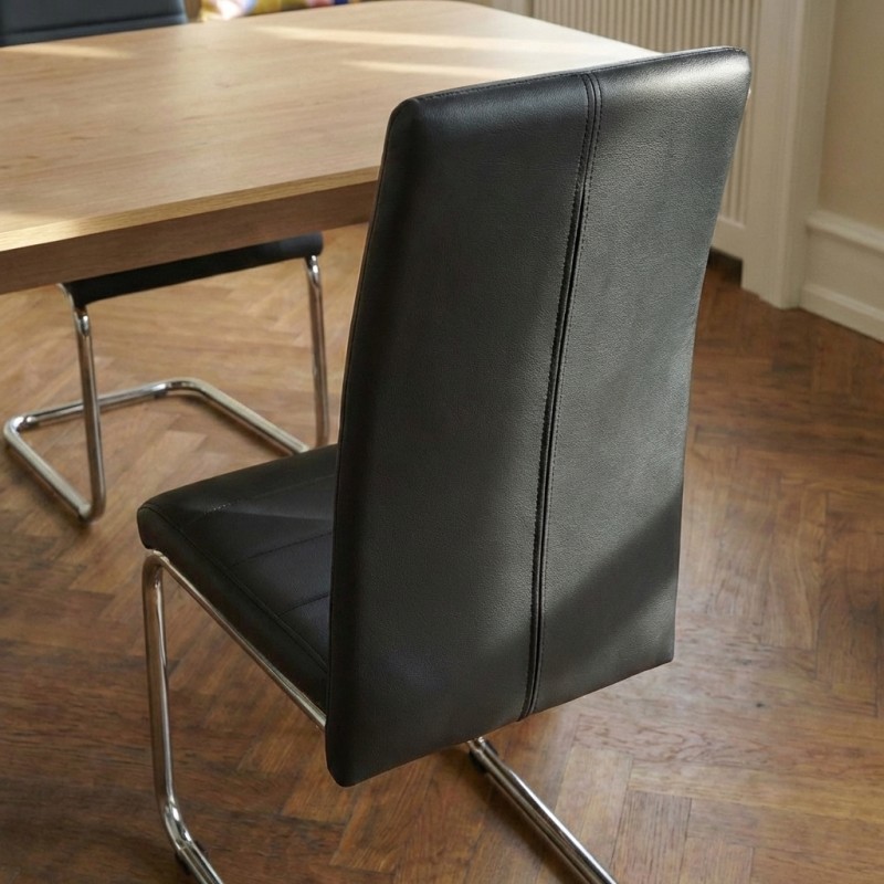 Lot de 2 chaises MARA simili noir pieds métal chromé