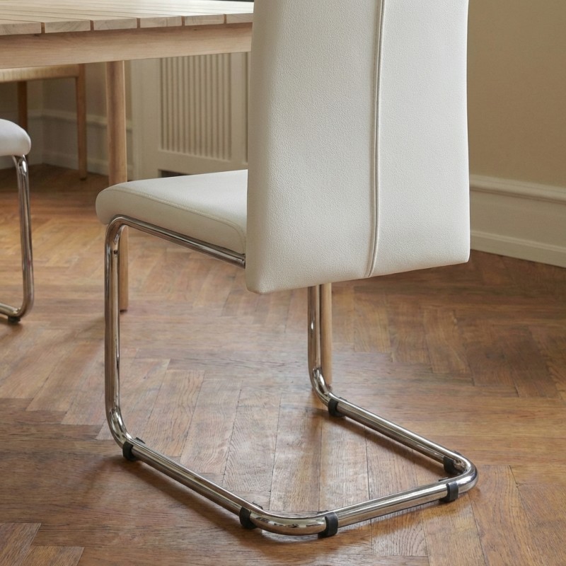 Lot de 2 chaises MARA simili blanc pieds métal chromé